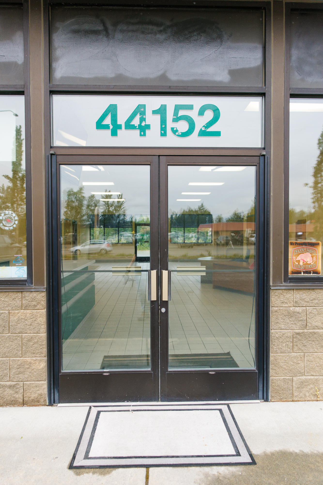 Front Entrance & 44152 Address Decals